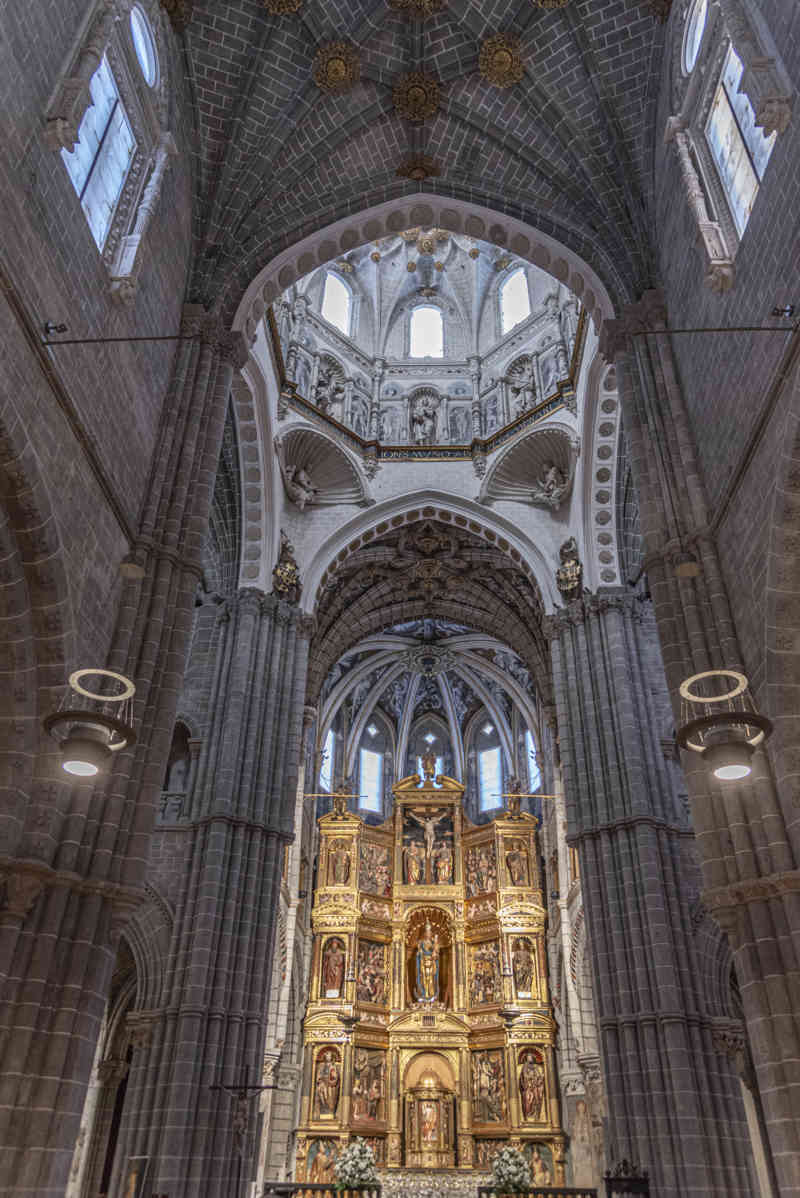 Zaragoza - Tarazona 15 - catedral de Santa María de la Huerta.jpg